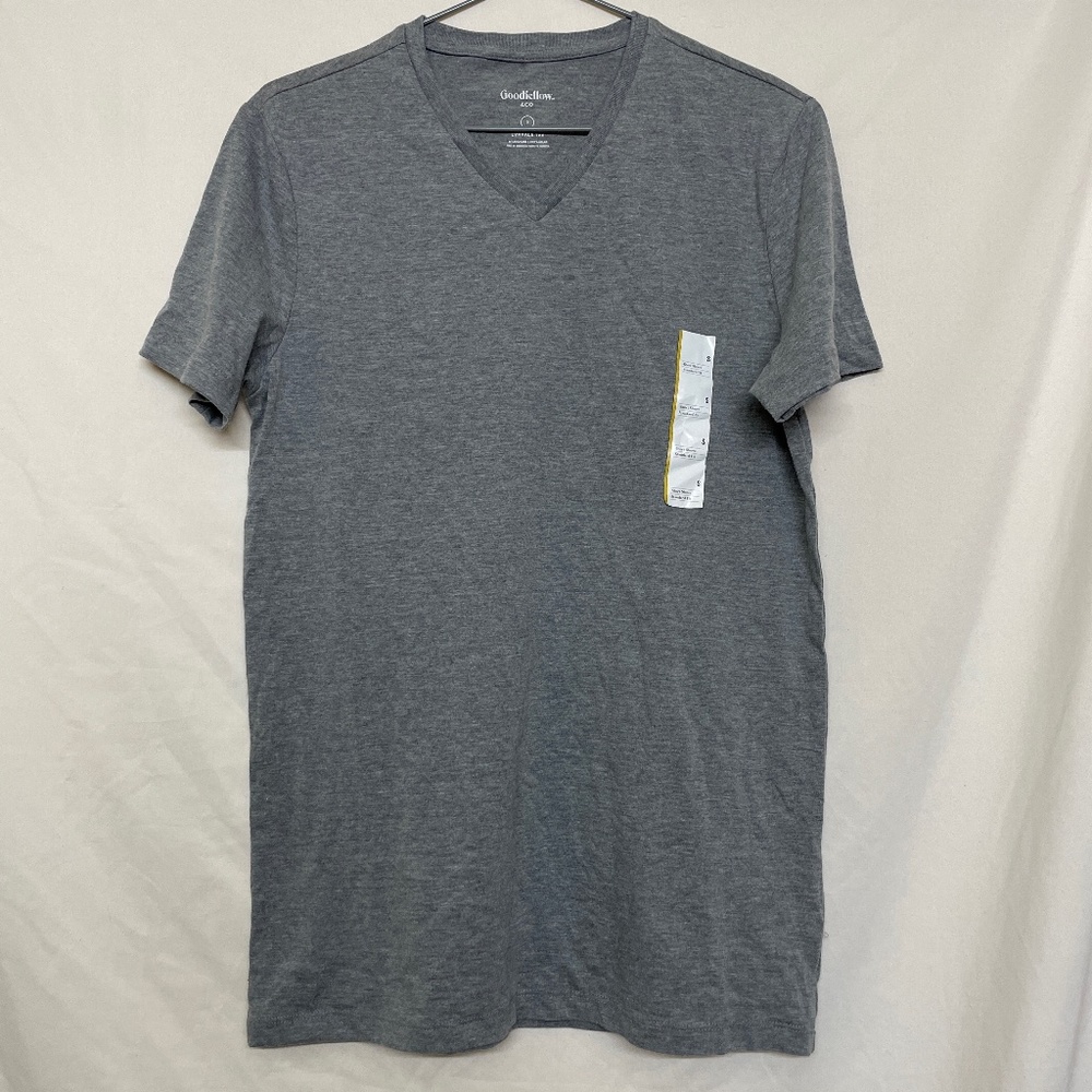 NWT Goodfellow & Co Man V-neck Tee